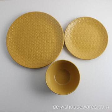 Geprägte Muster Solide Farbe Porzellan-Geschirrsets